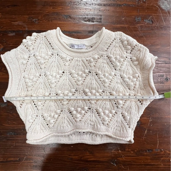 Zara Ball Trim Textured Knit Top size M. Cream Color Excellent condition - Picture 5 of 6